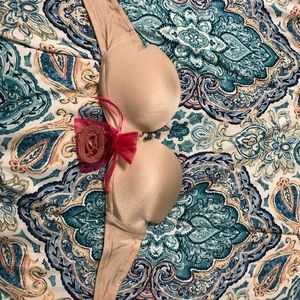 Upbra convertible strapless bra